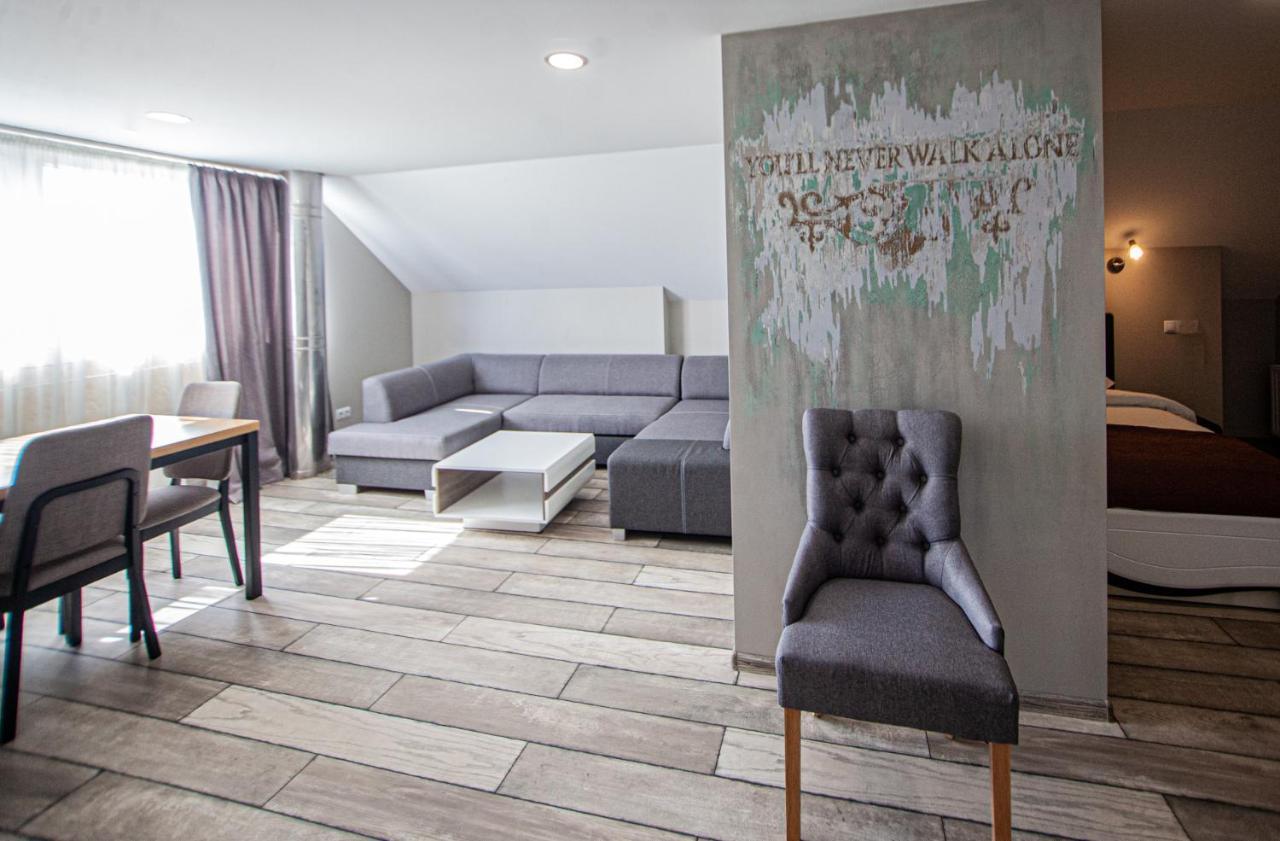Biplan Hotel Daugavpils Kültér fotó