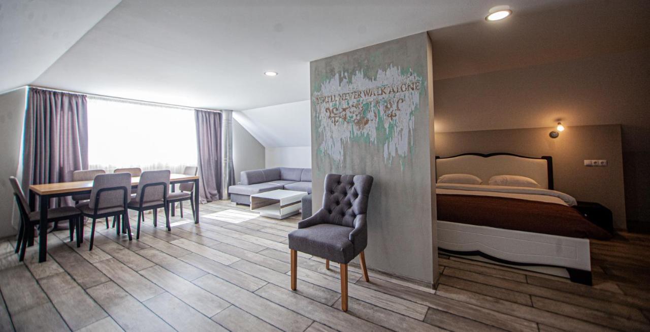 Biplan Hotel Daugavpils Kültér fotó