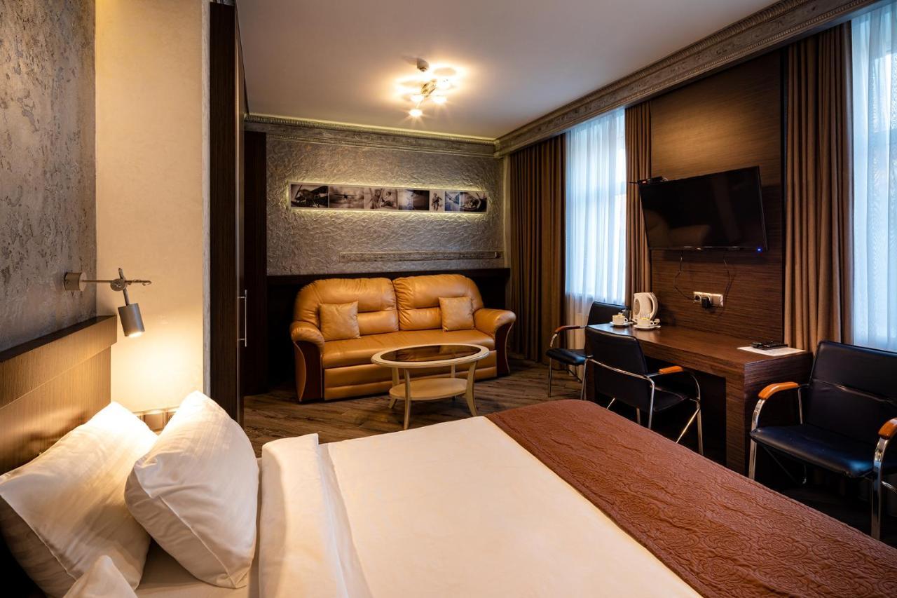 Biplan Hotel Daugavpils Kültér fotó