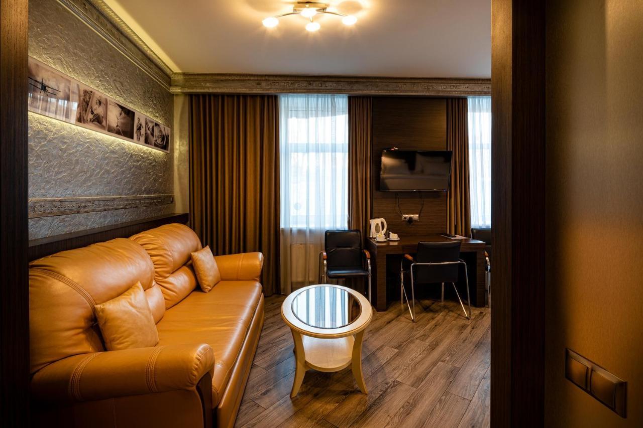 Biplan Hotel Daugavpils Kültér fotó