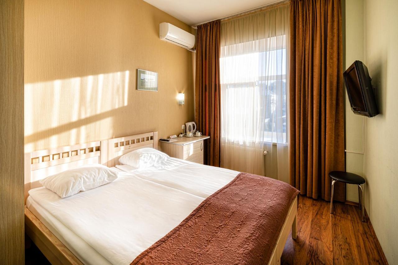 Biplan Hotel Daugavpils Kültér fotó